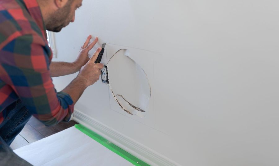 Patchwork and Hole Repair, Drywall Repair Bronx, New York