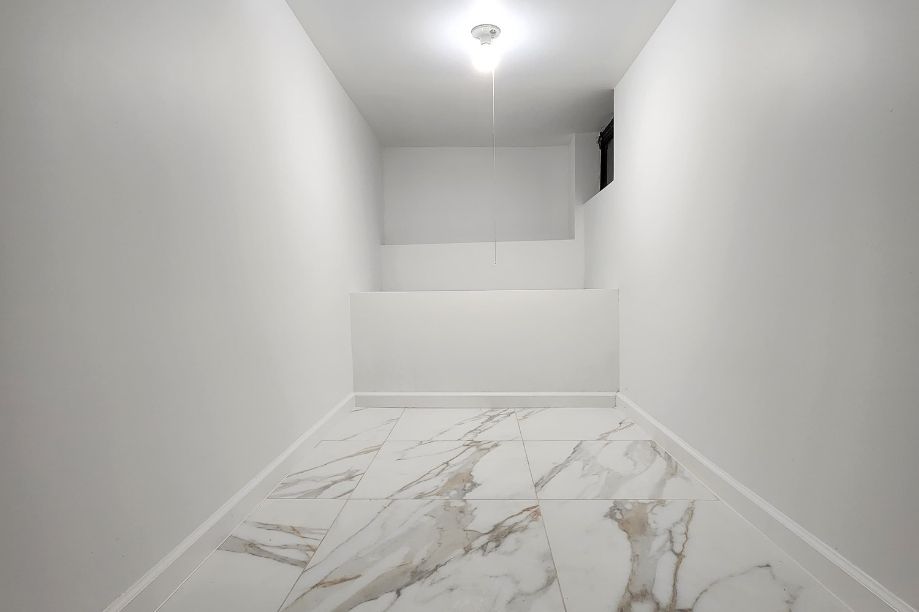 1000-sq-ft-of-tile-floor